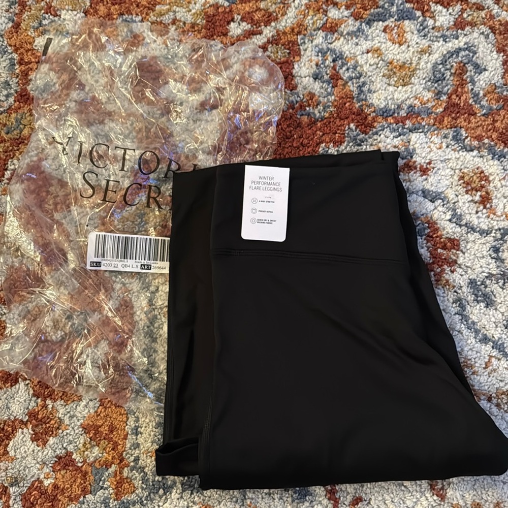 FLARED LEGGINGS